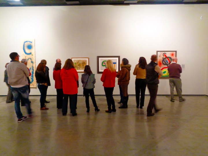Próximas exposições abrem em maio