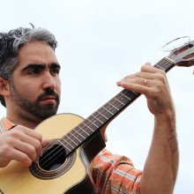 Chico Bastos e as Ressonâncias do Violão Tenor