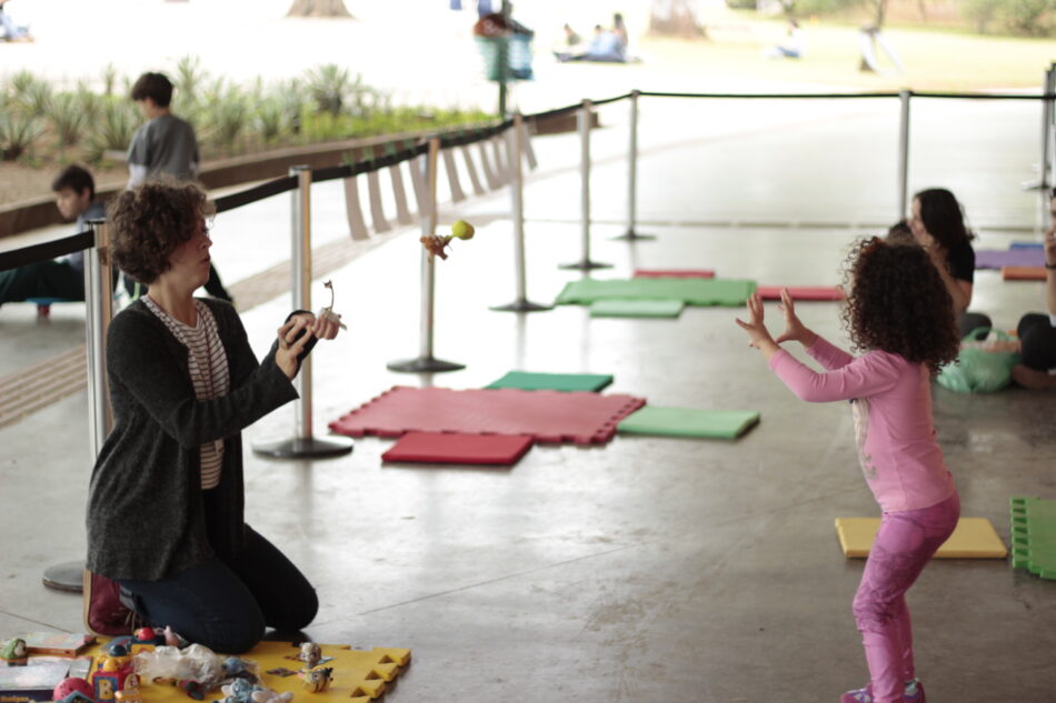 Família MAM: Feira de troca de brinquedos