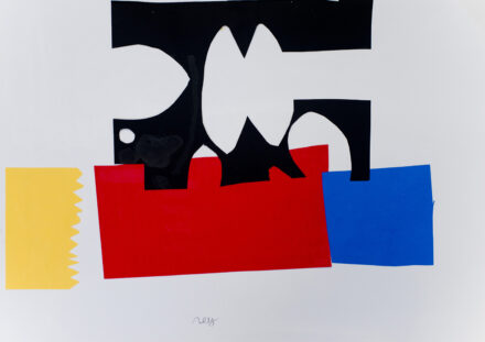 Colagem sobre papel branco com papéis coloridos em preto, amarelo, vermelho e azul, com formas geométricas abstratas.