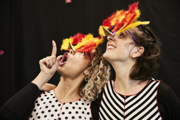 Bichos em festa: seus sons e sinais com Naiane Olah e Tânia Grinberg