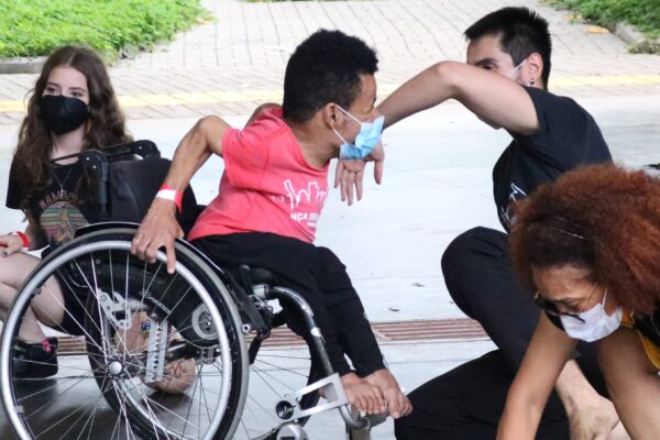 Jam de dança aberta ao público com Dança sem fronteiras