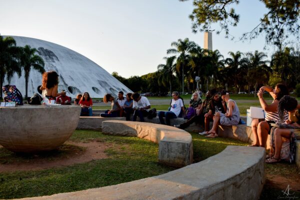 Sarau com a Coletiva Literária Sarau Poesia de Esquina