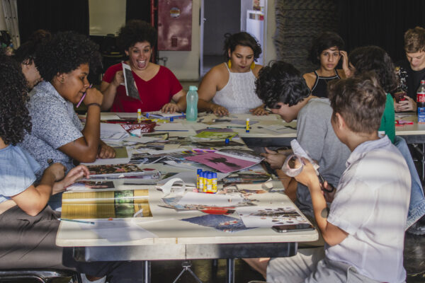 Oficina de Mini Zine: universos de bolso com Uarê Erremays