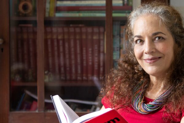 Histórias com arte com Ana Luísa Lacombe