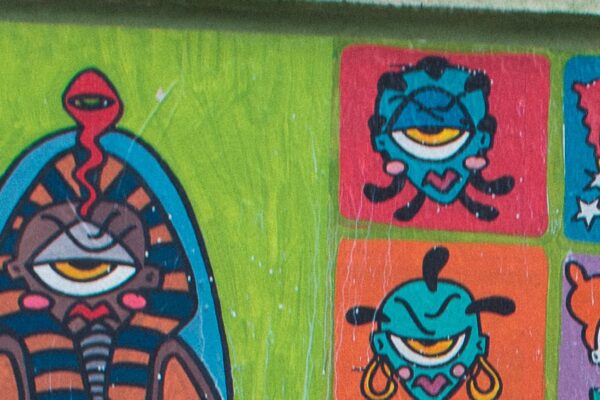 LAMBE-LAMBE, PAPEL E COLA: Oficina de arte urbana com Roni Evangelista