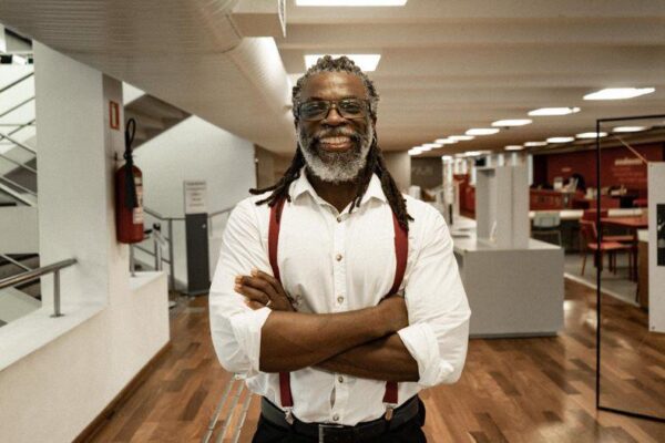 educar em tempos de Inteligência Artificial com Renato Noguera