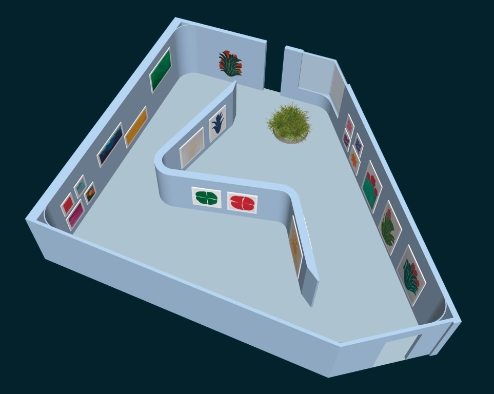 Descrição da imagem: vista aérea renderizada da planta baixa da exposição. A sala tem formato trapeizoidal, suas paredes são azul-claras, e o piso, cinza-claro. Penduradas nas paredes estão diversas xilogravuras e pinturas de Santídio Pereira. No centro da sala há uma parede em formato de "S", com obras em ambos os lados. Na ponta superior do "S" há um canteiro circular com um tipo de capim plantado. A porta de entrada da exposição está na parte inferior da imagem. Fim da descrição da imagem.