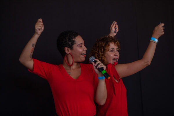 Slam das Manas em Libras