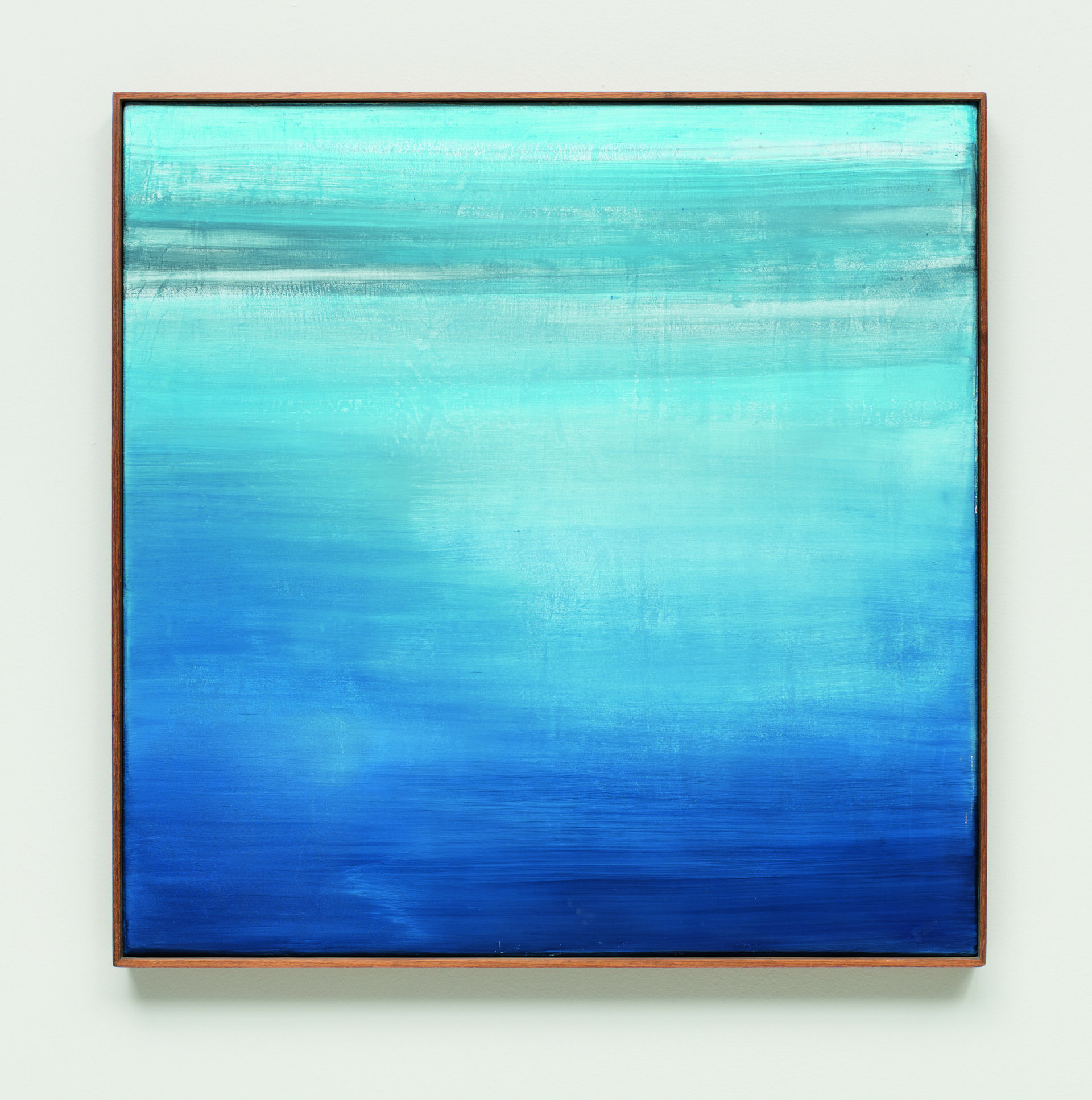 Descrição da imagem: Pintura marinha composta por uma gradação de tons de azul. Na parte superior, os azuis são mais claros e, à medida que descem, tornam-se progressivamente mais escuros. As transições entre as cores são suaves, horizontais e se assemelham a um corpo d’água. Fim da descrição. 
