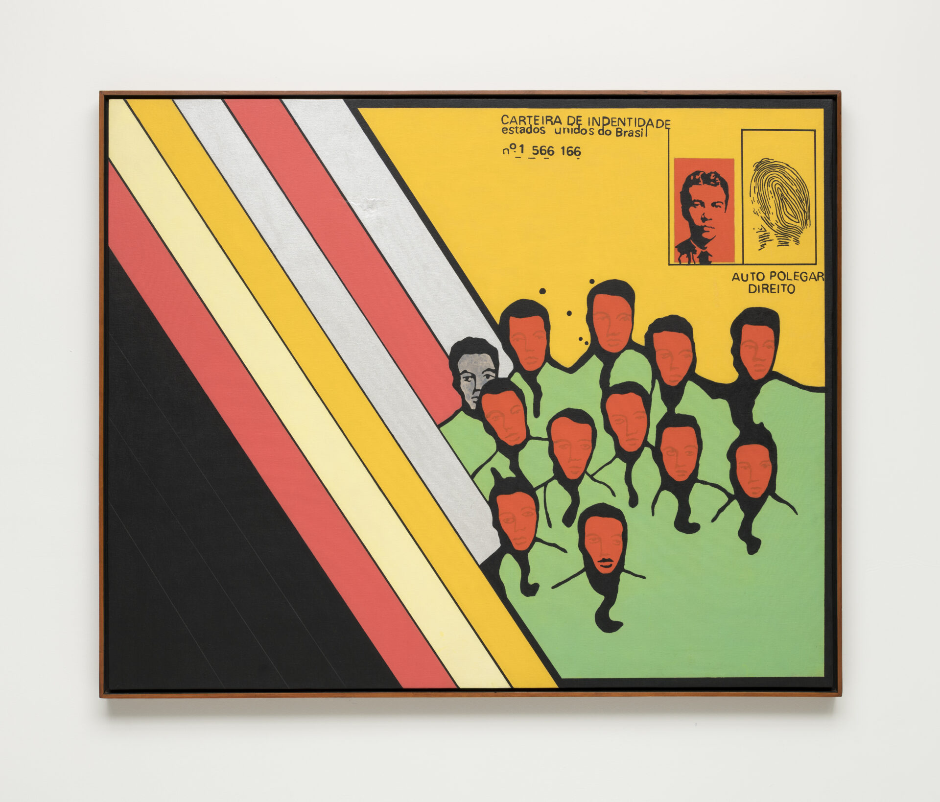 Descrição da imagem: Pintura de 12 homens. Os homens estão todos no canto inferior direito e são vistos de frente do peito para cima. Eles formam 3 fileiras: dois homens na primeira fileira, cinco homens na segunda e cinco na terceira.
Onze homens têm rostos alaranjados e usam gravata com camisa verde. O último homem, na terceira fileira à esquerda, tem o rosto em preto-e-branco.
O fundo acima deles é amarelo e, à esquerda, há faixas diagonais nas cores cinza-claro, rosa, amarelo, amarelo-claro e preto. Na parte superior à direita, está o texto em letras pretas: “CARTEIRA DE IDENTIDADE” estados unidos do Brasil, nº 1 566 166”. À direita, uma foto 3 por 4 do rosto de um homem de cabelos curtos, sobrancelhas finas e lábio inferior grosso. Ao lado, uma digital. Abaixo da digital, a inscrição: “AUTO POLEGAR DIREITO”. A moldura é fina e marrom. Fim da descrição. 
