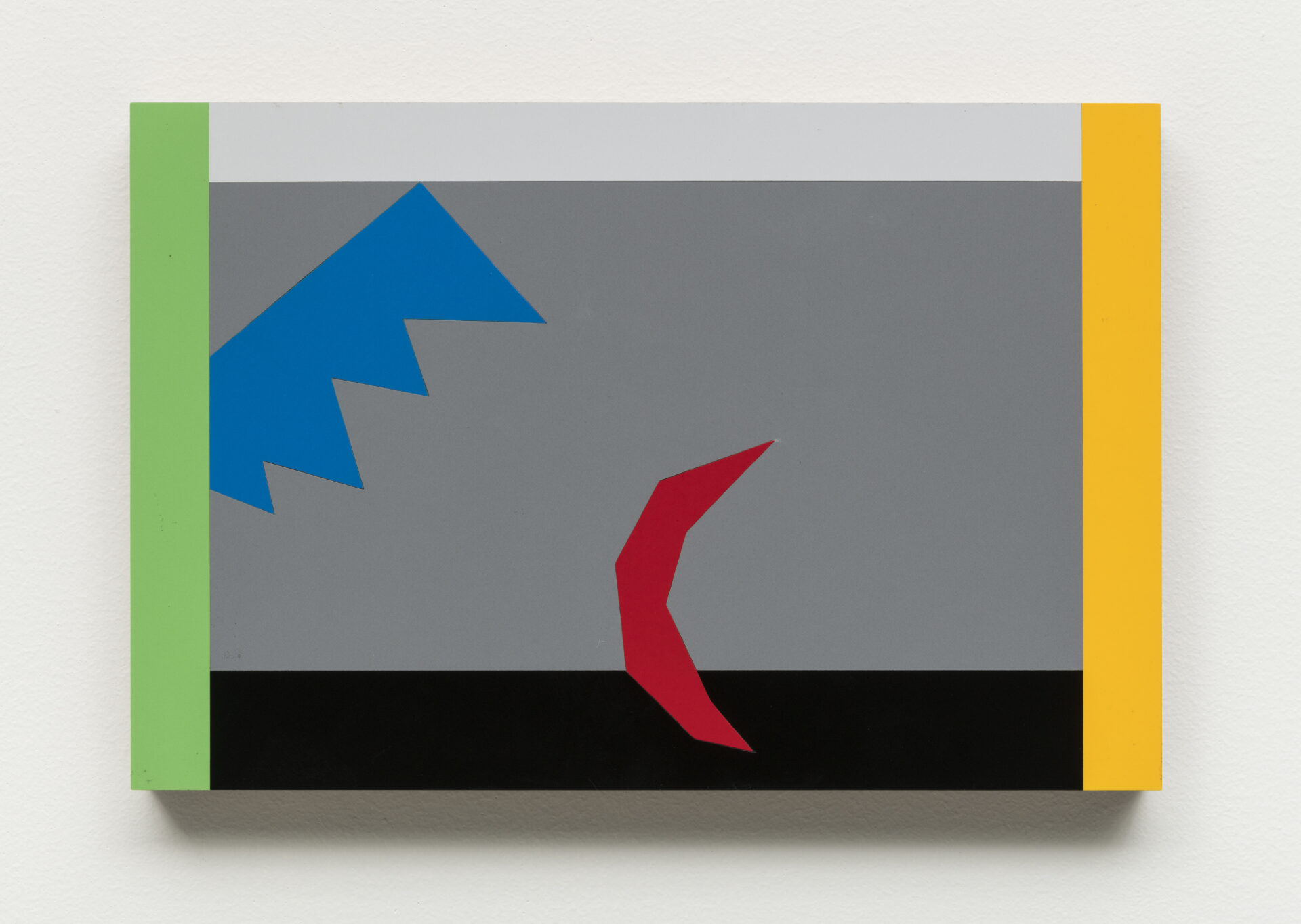 Descrição da imagem: com as mesmas características e formas da obra anterior, nas cores cinza-escuro, azul, vermelho, cinza-claro, preto, verde e amarelo. Fim da descrição. 
